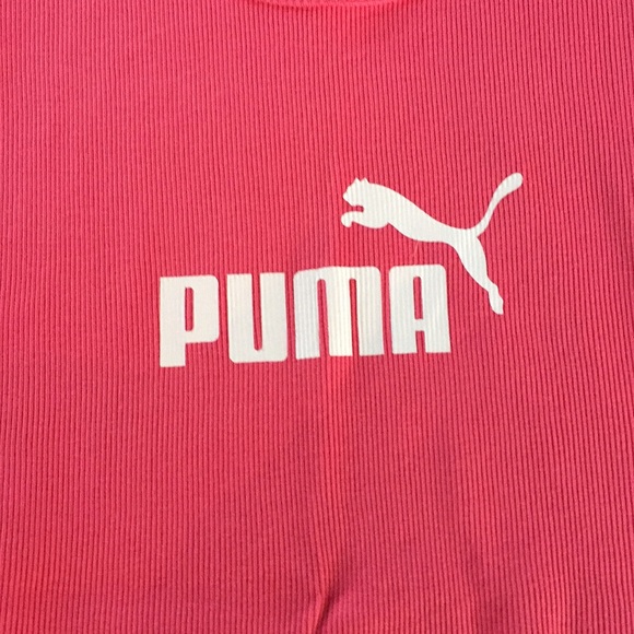 2 Tank Tops - Picture 2 of 7